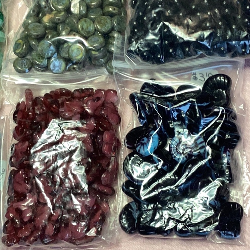 Lot #77 Jewelry Making Seed Beads, Glass, Ceramic & Shapes - Picture 6 of 8
